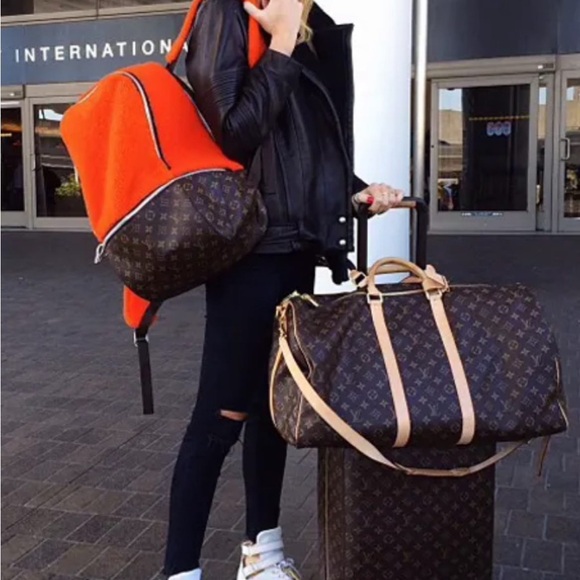 ❌SOLD❌Authentic Louis Vuitton monogram Keepall Bandoliere 55 - Picture 4 of 17